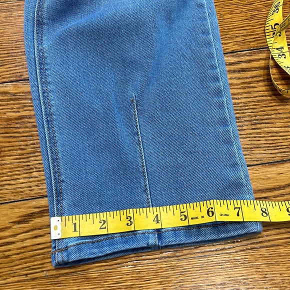 Matilda Jane Keystone tapered pull on jeans. Lightwash, elastic. Size Large. - Picture 11 of 12